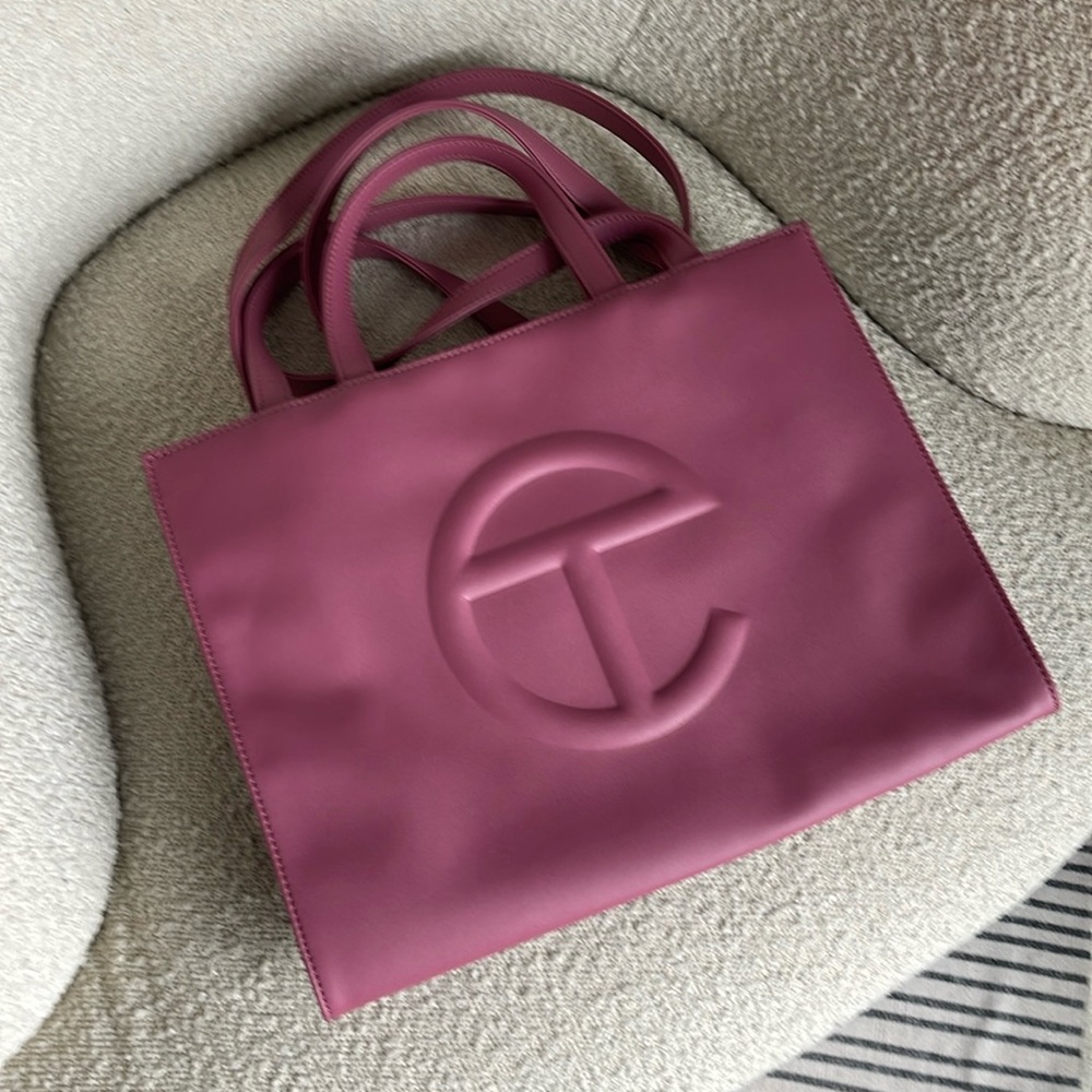 🆕 Telfar Medium Shopping Bag - Corned Beef